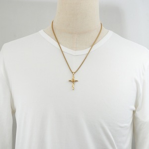 Yunnique – collier avec pendentif croix rose punk européen et américain en acier inoxydable, chaîne dorée de 60cm, bijoux à la mode - Product Image 4