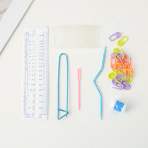 <span class=keywords><strong>Kit</strong></span> d'outils <span class=keywords><strong>de</strong></span> tricotage bricolage transfrontalier avec marqueurs <span class=keywords><strong>de</strong></span> <span class=keywords><strong>point</strong></span>, aiguilles en plastique et pinces Bobby-Ensemble d'artisanat <span class=keywords><strong>complet</strong></span> - Product Image 2