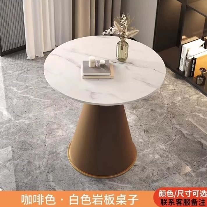 Mesa de escritorio marrón, 70 de alto y 60 de ancho.