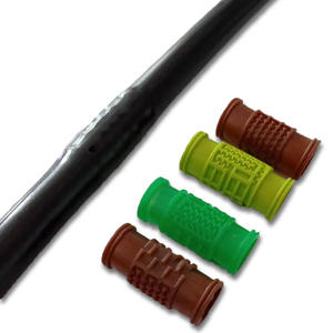 Système d'irrigation <span class=keywords><strong>goutte</strong></span> <span class=keywords><strong>à</strong></span> <span class=keywords><strong>goutte</strong></span> PE avec émetteur rond interne de 16 mm et raccords pour économie d'eau en agriculture - Product Image 4