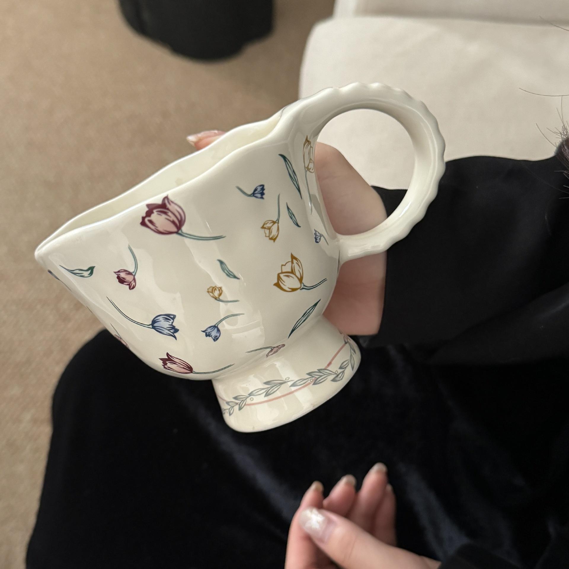 ดอกไม้เล็กๆที่สง่างาม