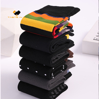 Chaussettes habillées intemporelles à pois pour hommes, respirantes, personnalisées, avec rayures fantaisie et design coloré en blocs, vente en gros