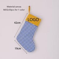 Chaussette de Noël personnalisée en toile à carreaux avec revers contrastant et boucle de suspension pour cheminée, décoration de Noël en gros