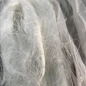 Fibra Textil de Poliéster Reciclado de Residuos de Hilos de Vietnam, Material de Alta Resistencia para Aislamiento y Tejidos No Tejidos - Product Image 1