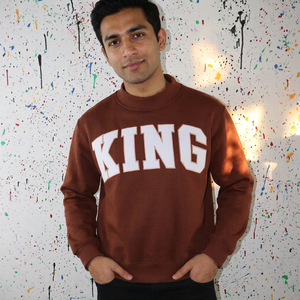เสื้อสเวตเชิ้ตคอกลม King Brown ผ้าฝ้าย 100% สีขาว ปักลาย апплика คอเสื้อกว้าง ด้ายคุณภาพดี - Product Image 1
