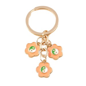 Portachiavi alla moda in stile cinese, originale e di tendenza, con fiore Tai, un accessorio di nicchia che rappresenta la tendenza nazionale. - Product Image 1