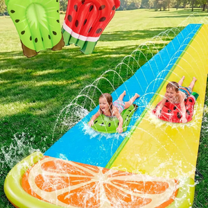 Toboggan aquatique sur le thème des fruits avec arroseur et 2 planches de surf pour les enfants – Course en plein air dans le jardin - Product Image 1