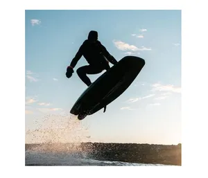 뜨거운 야외 바다 서핑 스포츠 서핑 보드 전기 무선 서핑 보드 모터 전기 SUP 패들 보드