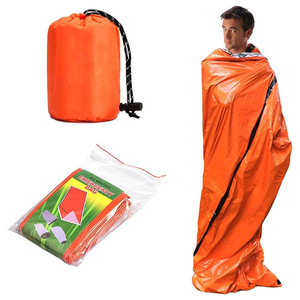 <span class=keywords><strong>Sac</strong></span> <span class=keywords><strong>de</strong></span> <span class=keywords><strong>couchage</strong></span> d'urgence <span class=keywords><strong>ultra</strong></span> imperméable en Mylar, couverture thermique légère, équipement <span class=keywords><strong>de</strong></span> survie pour garder au chaud lors du camping, <span class=keywords><strong>de</strong></span> la randonnée et des activités <span class=keywords><strong>de</strong></span> plein air - Product Image 1