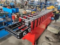 Machine de formage à froid de profilés pour volets roulants manuels et portes de garage