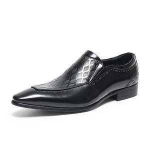 Zapatos Casuales de Cuero Vacuno de Lujo para Hombre - Estilo Británico, Diseño Repujado, Transpirables, para Comodidad Durante Todo el Día y Uso Casual - Product Image 2