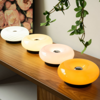 Lampe murale LED tactile créative en verre, rechargeable, à intensité variable, pour salon, chevet, couleur orange crème rose, style donut, lampe de table LED