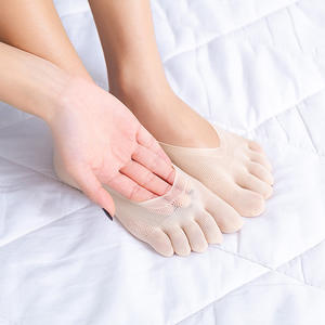 Venta al por mayor caliente cinco dedos atléticos sin costuras para mujer Split Yoga <span class=keywords><strong>calcetines</strong></span> 5 dedos abiertos <span class=keywords><strong>Injinji</strong></span> Toe <span class=keywords><strong>Calcetines</strong></span> - Product Image 5