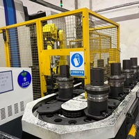 Bras robotisé collaboratif à 6 axes contrôlé par PLC avec pince pour la manutention industrielle des matériaux