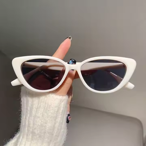 Fashionable cat eye sun glasses with simple UV protection and sun shading for men and women affordable high-quality wholesale - Product Image 4