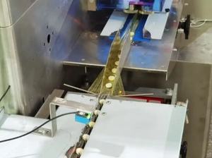 Kecepatan tinggi otomatis permen individu kemasan mesin Effervescent Tablet Mint Toffee bola keras tongkat permen mesin pengepakan - Product Image 2