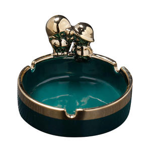 Cendrier de luxe doré style nordique, design créatif et tendance, pour la décoration de la maison et du salon, anti-éclaboussures de cendres - Product Image 2