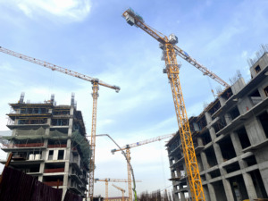 מנוף צריח שטוח דגם QTZ160 של DAHAN, בעל איכות גבוהה, טווח של 65 מטר, כושר נשיאה של 10 טון, מומנט עומס גבוה, מנוע בעל גובה מרבי של 200 מטר. - Product Image 5