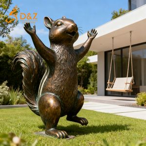 Statue de chipmunk en bronze D&Z Art Group, figurine d'animal artisanale pour la décoration de jardin, de maison, de bureau ou d'extérieur - Product Image 3