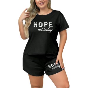 Pyjama d'été Yicheng pour femmes grandes tailles, ensemble <span class=keywords><strong>de</strong></span> vêtements <span class=keywords><strong>de</strong></span> <span class=keywords><strong>nuit</strong></span> imprimés à manches courtes et shorts amples, tailles XL-5XL, T-shirt et tenue d'intérieur pour femmes rondes - Product Image 1