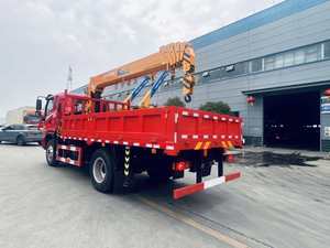 Grue montée sur camion Dongfeng 4x2, véhicule de transport de grue de 7 tonnes, grue montée sur camion, grue de camion - Product Image 4