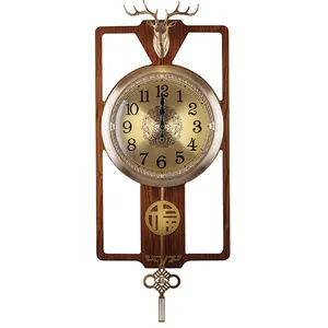 クリエイティブスタイルのバッテリー操作鹿の長方形アンティークカスタマイズされた装飾スタイルの時間振り子壁時計