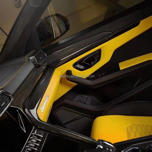 Intérieur de voiture en fibre de carbone sèche style OEM pour Lamborghini URUS – Amélioration et modification de la console centrale et du tableau de bord - Product Image 5