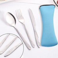Ensemble de couverts portables en acier inoxydable pour steak, couteau, fourchette et cuillère, pochette incluse, design minimaliste, ensemble de trois pièces, cadeau d'affaires