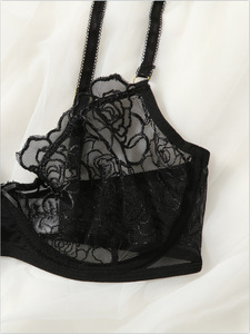 Conjunto de lencería de encaje negro al por mayor para mujer, sujetador con aros y bragas de tanga de malla, conjunto de 2 piezas, lencería transparente. - Product Image 4