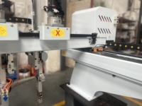 Robot manipulateur servo à cinq axes haute vitesse Xiangwei XWV-900PR IP67 220V pour injection plastique, état neuf, pour applications industrielles de préhension et de placement