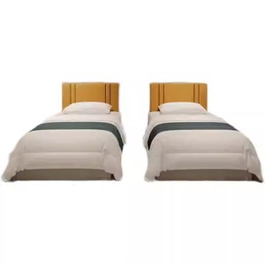 Ensemble de meubles de chambre d'hôtel commercial moderne, lit en bois à panneaux personnalisé et économique avec tête de lit capitonnée, tables de chevet et bureau - Product Image 2