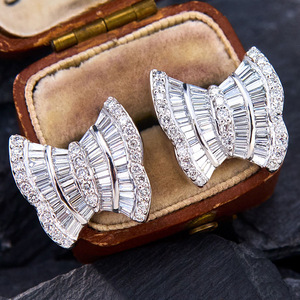 ต่างหูสตั๊ดรูปโบว์สำหรับผู้หญิง Zirconia <span class=keywords><strong>pav</strong></span>é แฟชั่น - Product Image 1