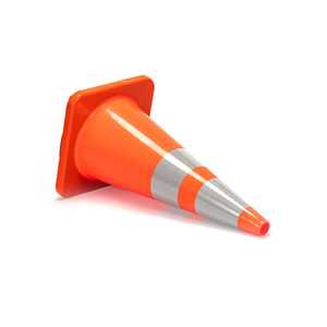 Cône de signalisation Grandchess 70 cm en PVC réfléchissant, orange et rouge, en plastique, pour la sécurité routière - Product Image 4