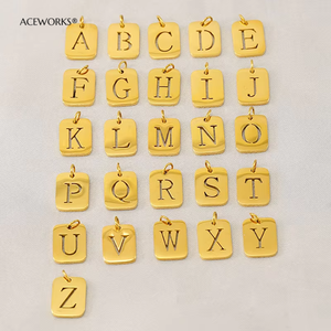 Dijes de letras rectangulares |   Colgantes con Iniciales del Alfabeto de la A a la Z en Acero Inoxidable Chapado en Oro PVD de 18K para la Creación de Joyería - Product Image 2