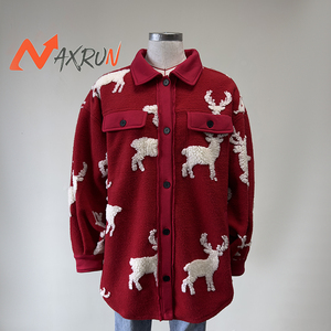 Vestes matelassées à motifs d'orignaux en tricot d'hiver de style urbain pour femmes pour l'automne en gros pour les femmes - Product Image 2
