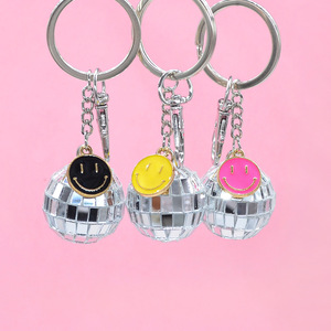 Đầy Màu sắc Disco Ball Keyring Đảng gương bóng keychain thiết kế mới chống mất PVC và kim loại chuỗi điện thoại với mặt cười Mặt dây chuyền - Product Image 4