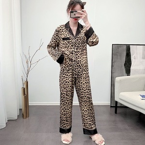 <span class=keywords><strong>Pigiama</strong></span> da <span class=keywords><strong>donna</strong></span> invernale con stampa leopardata da <span class=keywords><strong>donna</strong></span> - Product Image 1