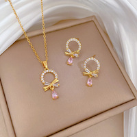 Conjunto de Collar y Aretes de Oro de 18K HY Trendy, con Zirconia, Lazo y Perla, con Cadena de Acero Inoxidable, Ideas de Regalo para Boda o Compromiso