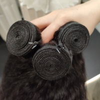 Lots de Cheveux Humains Vierges Indiens Bruts Non Traités 100% Naturels, Raides Yaki et Bouclés Crépus, 30 et 32 Pouces, Vente en Gros