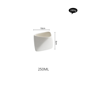 Tazón Triangular Creativo de Cerámica Blanca para Salsas, Patatas Fritas, Frutas, Sopa, Salsa de Soja y Aderezos - Product Image 6