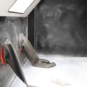 Machine de sablage haute performance KF-9080P, cabine de sablage à grains d'acier pour la finition des surfaces métalliques - Product Image 2