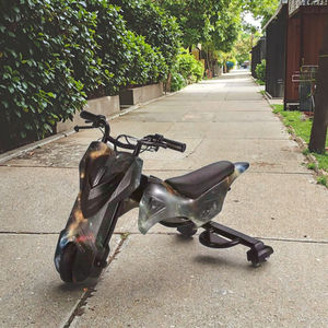 Skuter Drift Bermotor Bensin 3 Roda Mini Skuter Drifting dengan 3 Roda PU Trike Drift Elektro Luar Ruangan - Product Image 6