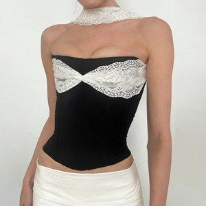 Top Halter de Punto Transpirable con Encaje y Detalle de Escote Corazón para Mujer - Colección Verano - Product Image 1