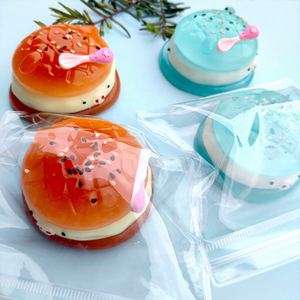 ของเล่นบีบ TPR รูปหมูและขนมปังสับปะรด - ของเล่นบีบคลายเครียดสำหรับเด็กและผู้ใหญ่ ของขวัญบรรเทาความเครียดสำหรับทุกเพศ - Product Image 1