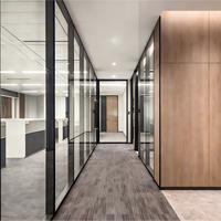 Poste de travail de bureau en acier et aluminium, demi-panneaux de séparation, design bois, système de portes en verre trempé, profilés, panneaux, cloison en verre, utilisation en salle de sport