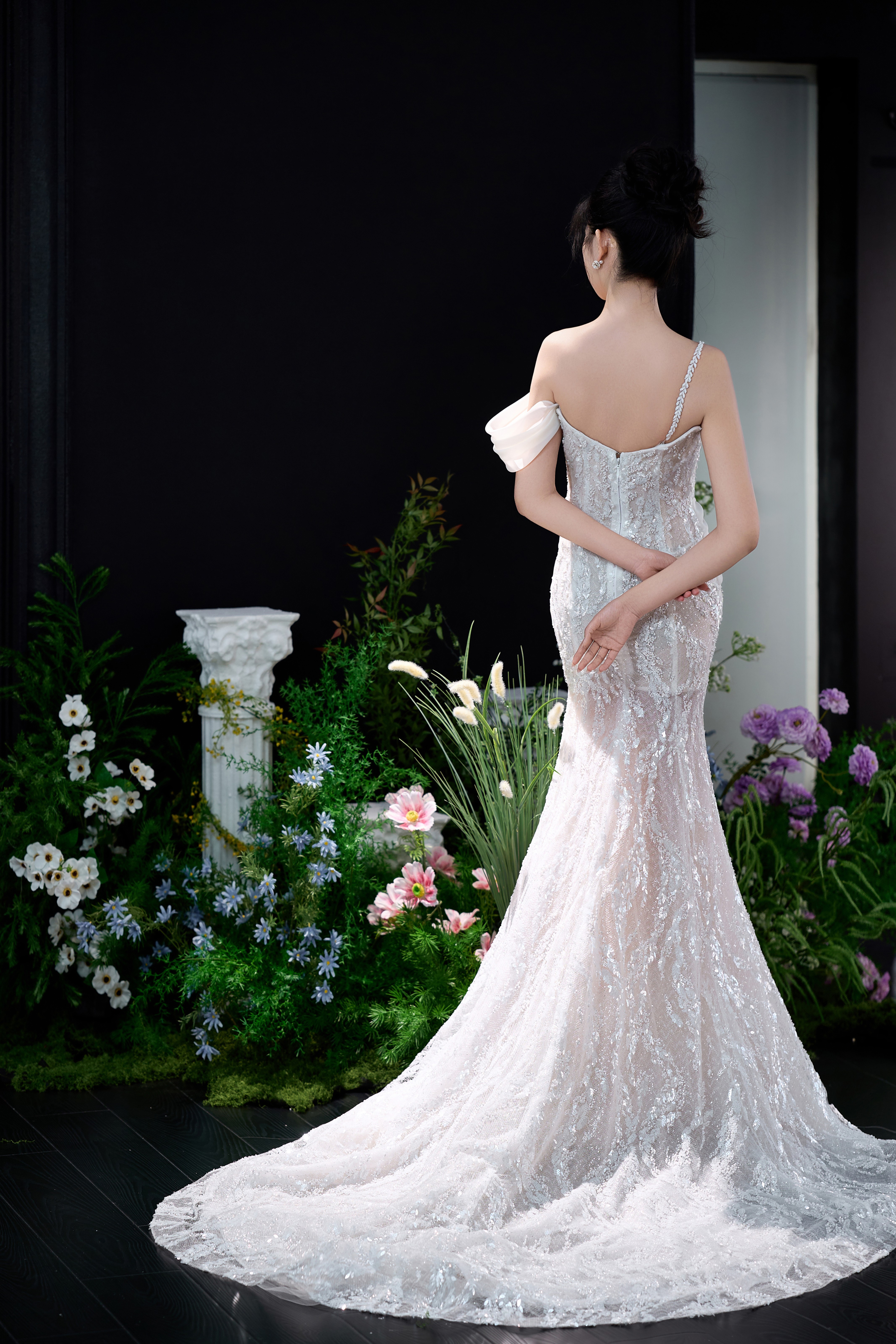 wedding dresses off the shoulder v waist tule