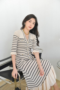 <span class=keywords><strong>Sandro</strong></span> Dress <span class=keywords><strong>Primavera</strong></span> y verano Nuevo francés Slouchy Mujeres Vestido Moda Rayas Vestido de punto Cuello en V Slim-Fit MIDI Falda - Product Image 5