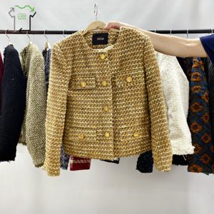 Giacche Invernali Xiao Xiangfeng di Seconda Mano, Alta Qualità, Calde per Donna, Taglie Miste, Balle di Vestiti Usati - Product Image 2