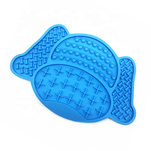 Pet Dog Lick Mat, Bath &amp; Grooming Slow Feeders, Distraction Device,Powerful Suction Cups on <span class=keywords><strong>The</strong></span> Back, Training - Product Image 1