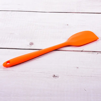Couteau à beurre en silicone personnalisé de 8 pouces fournitures de cuisson de gâteau à la crème ustensile de cuisine antiadhésif en silicone grattoir spatule
